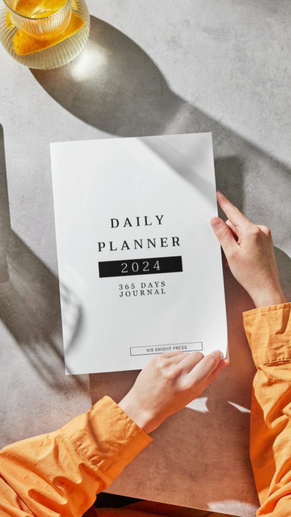 365 Days of Daily Desk Planner: Habit Monitor, Mood Reflection, Daily Learnings, Calories & Steps Counter 